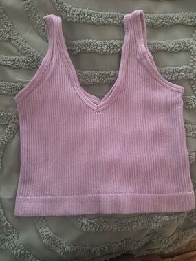 Urban Outfitters Ribbed V-Neck Crop Tank Top - Light Pink